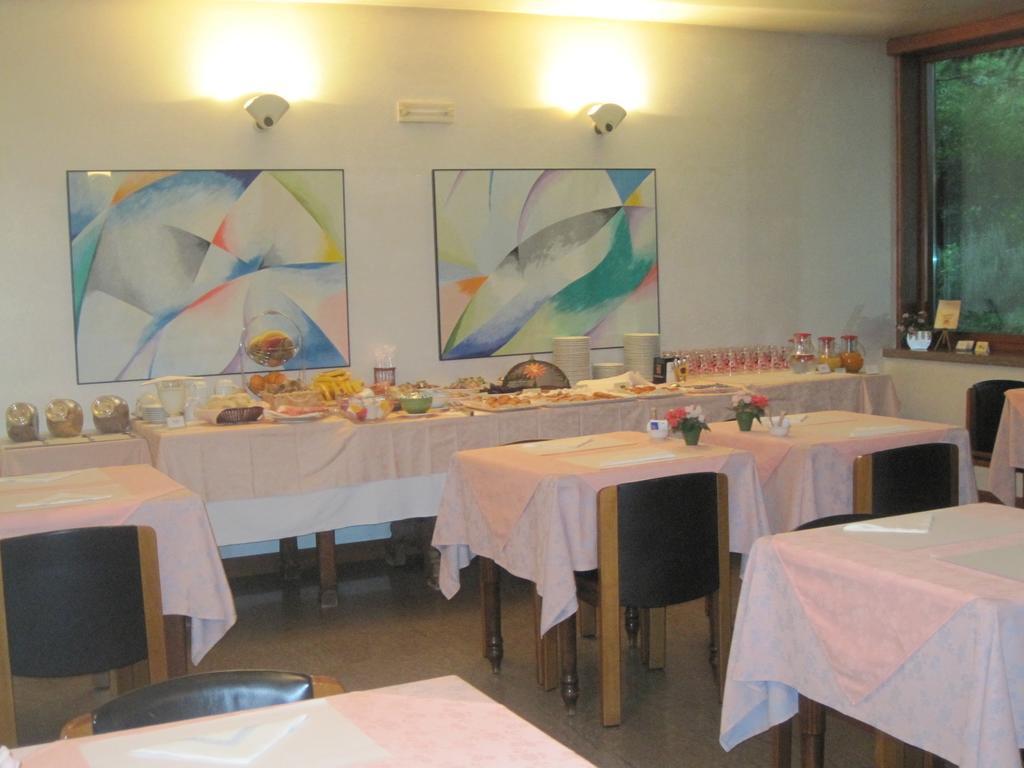Albergo Villa & Roma Pallazzolo sull'Oglio Bagian luar foto