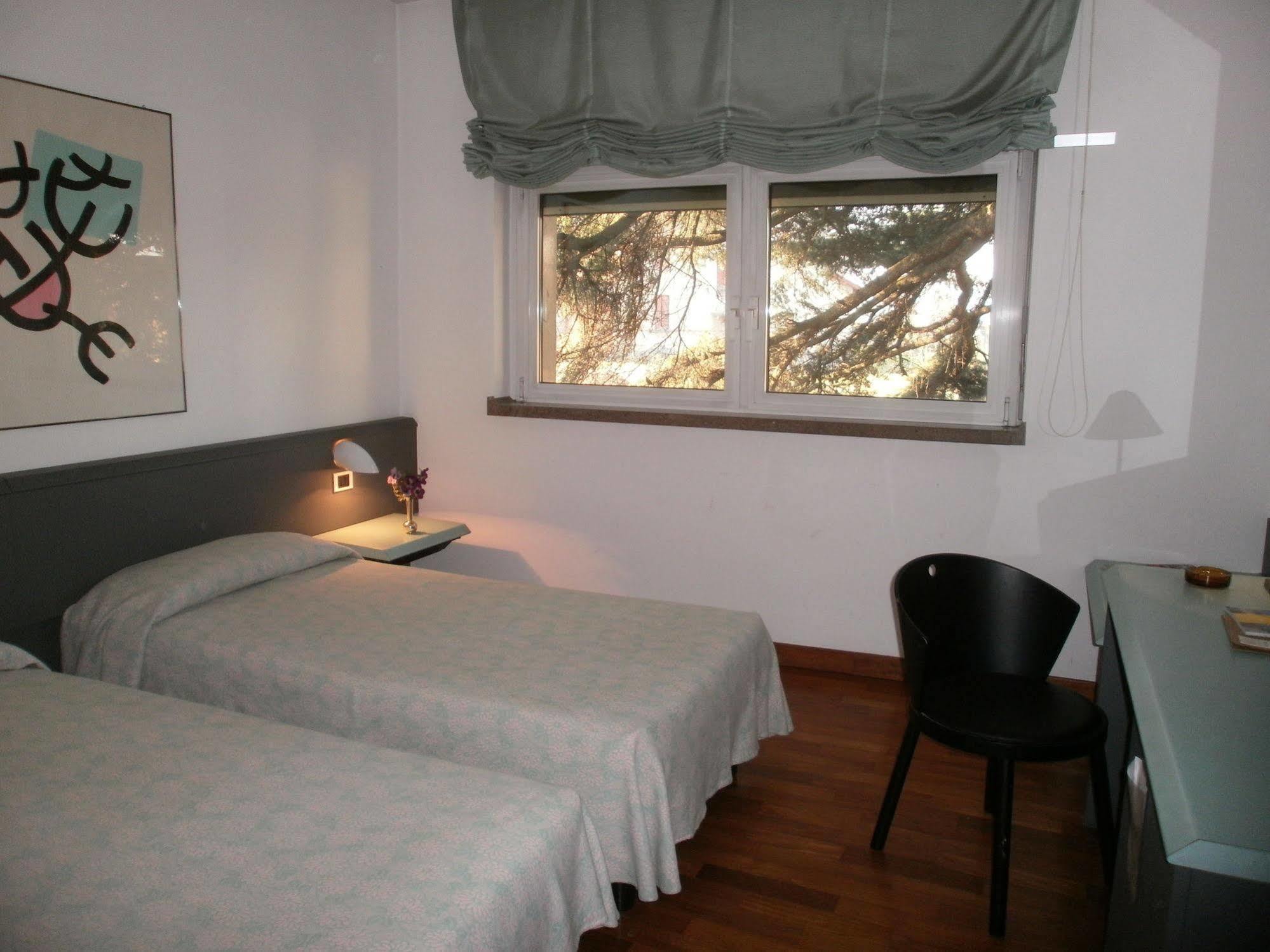 Albergo Villa & Roma Pallazzolo sull'Oglio Bagian luar foto